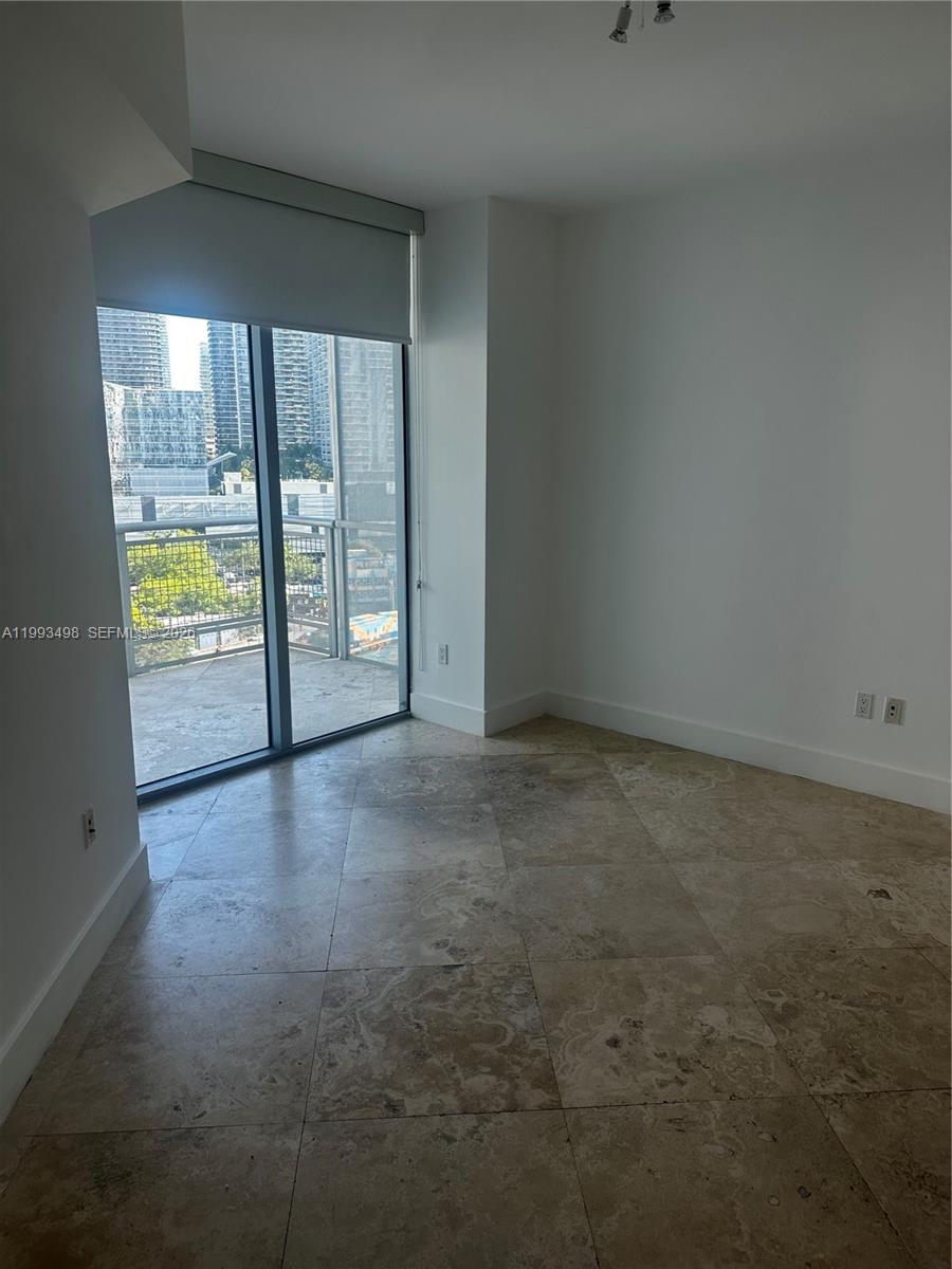WIND CONDO - Residential Lease