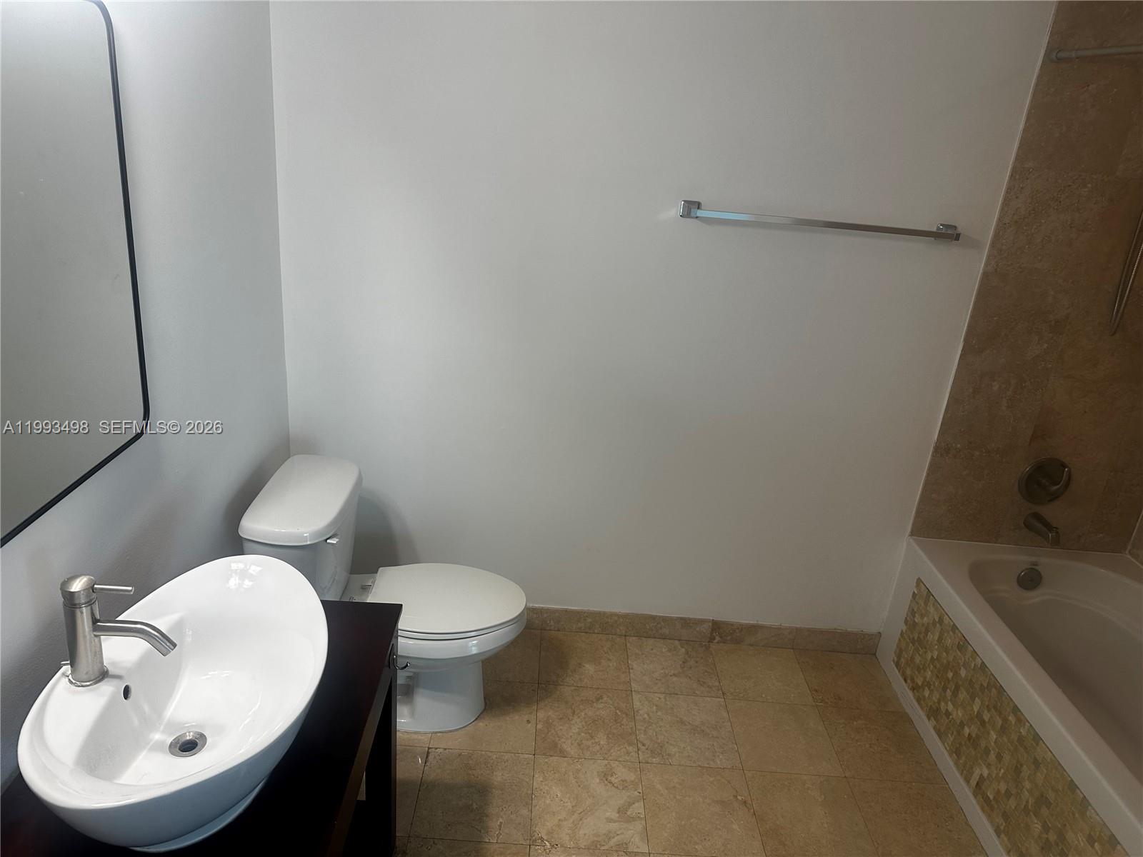 WIND CONDO - Residential Lease
