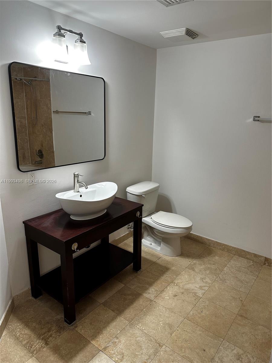 WIND CONDO - Residential Lease