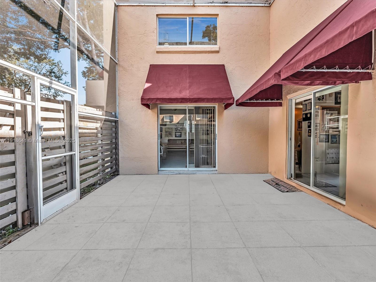 KENDALL CENTER - Residential