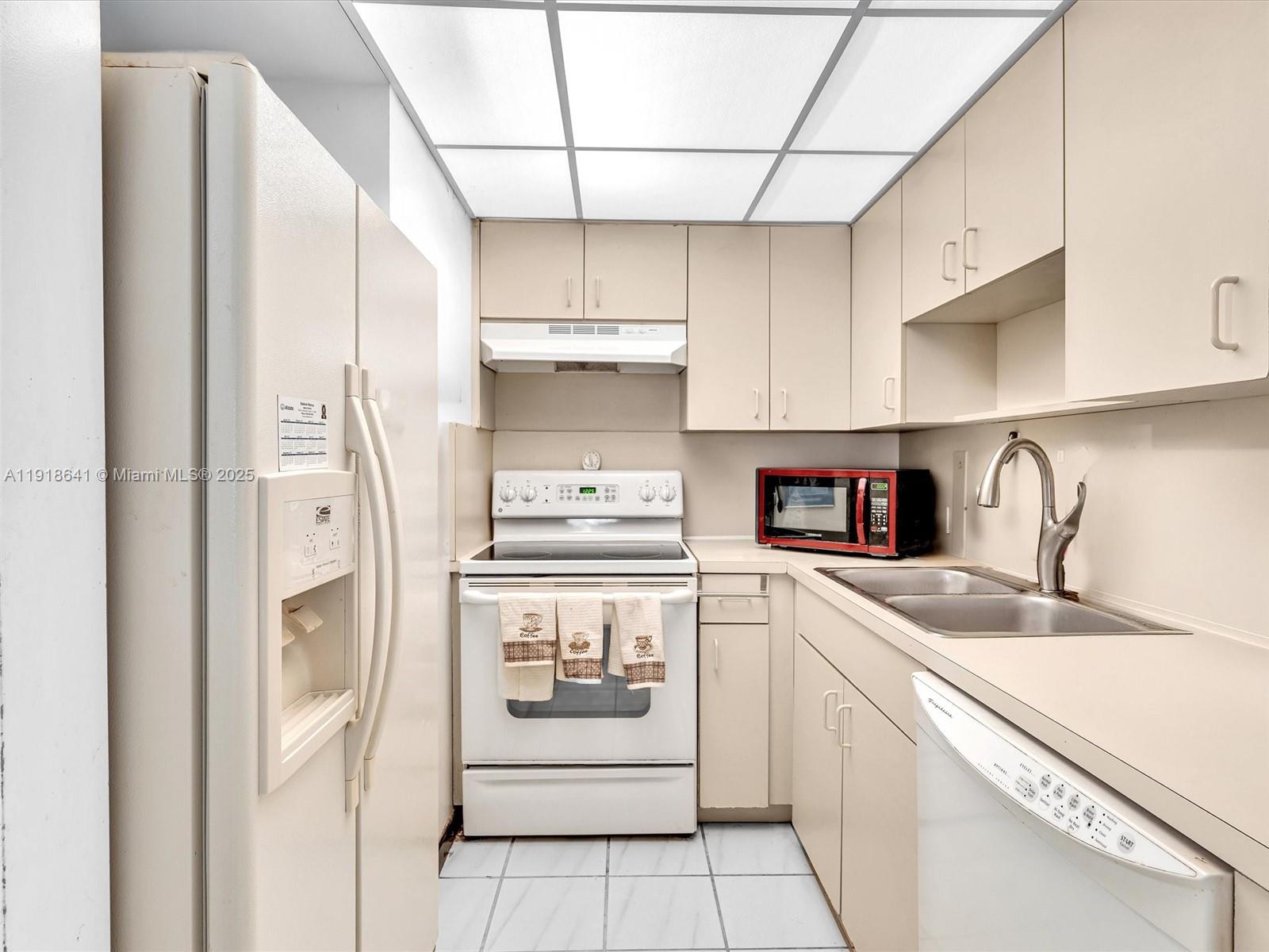 KENDALL CENTER - Residential