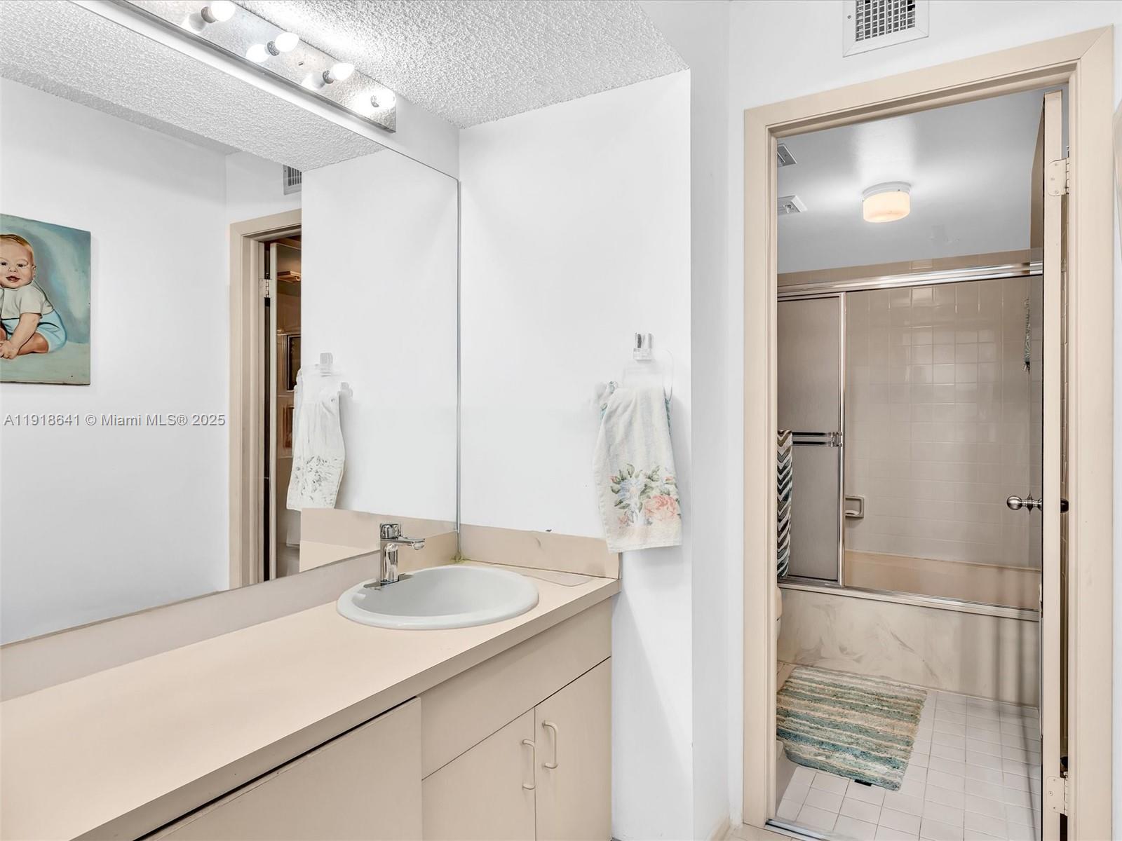 KENDALL CENTER - Residential