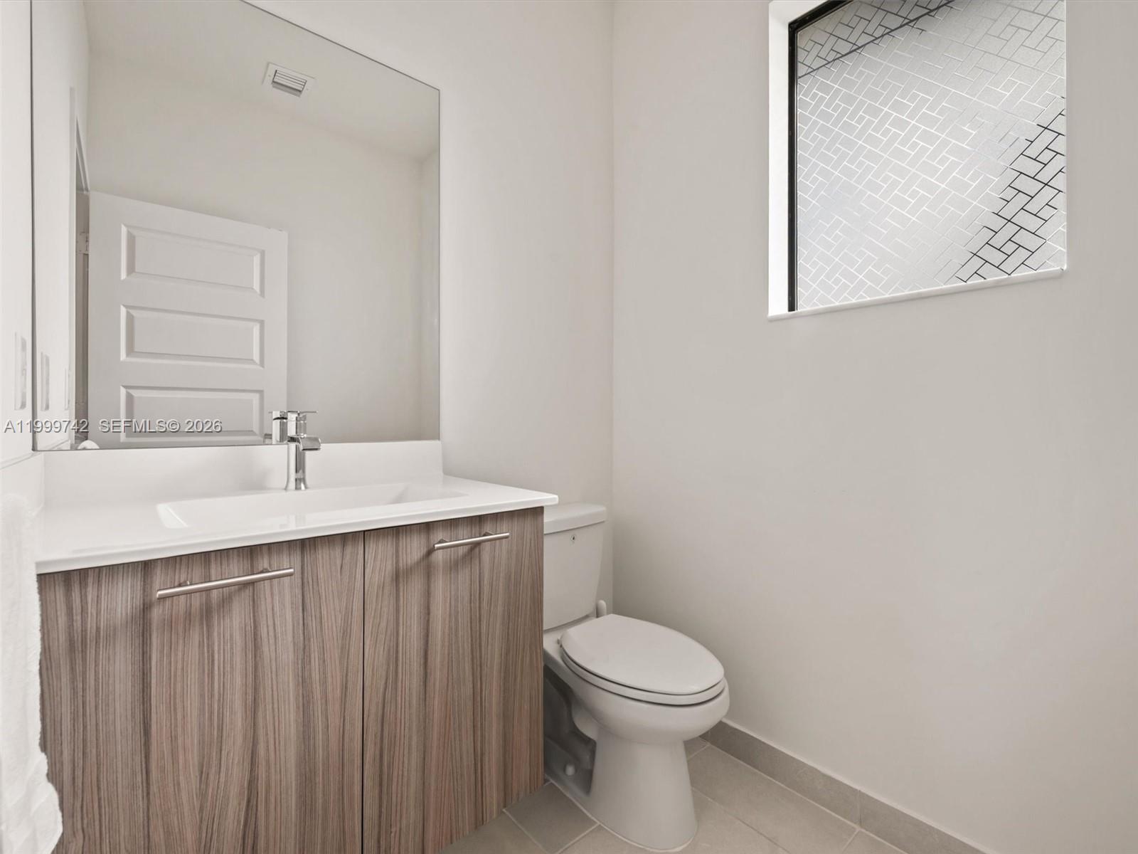 DOWNTOWN DORAL SOUTH PHAS - Residential Lease