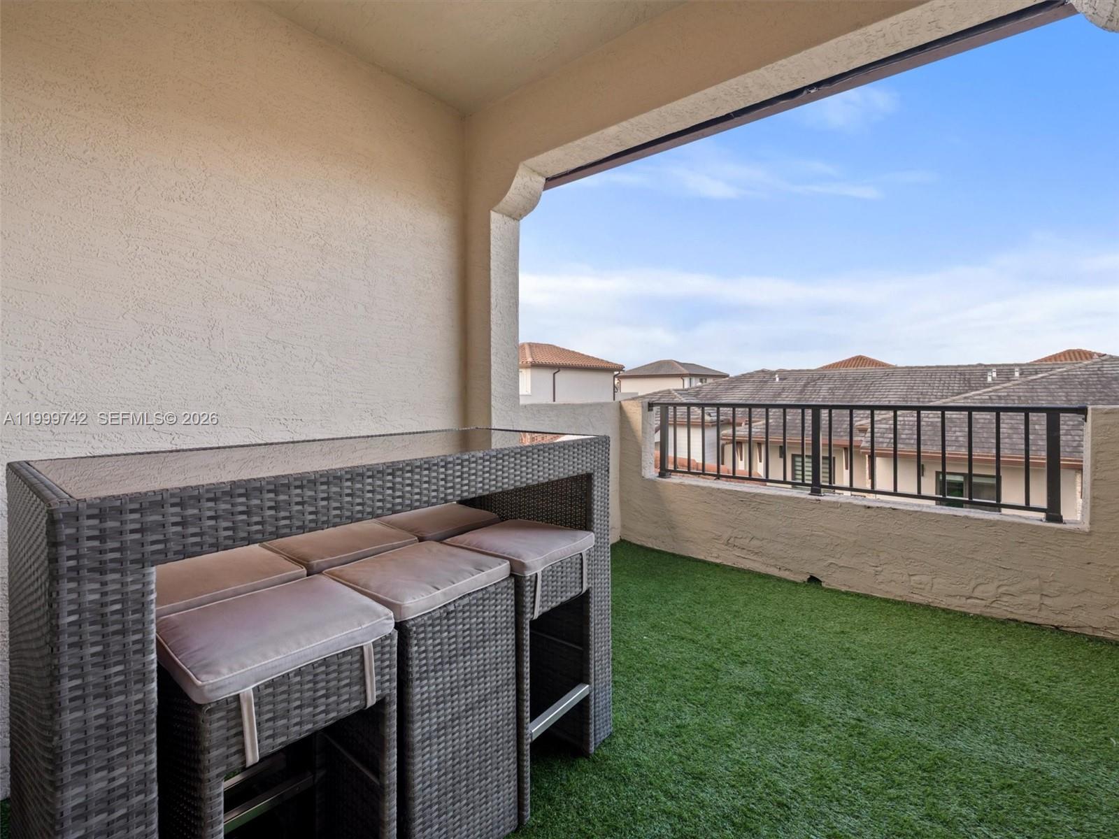 DOWNTOWN DORAL SOUTH PHAS - Residential Lease