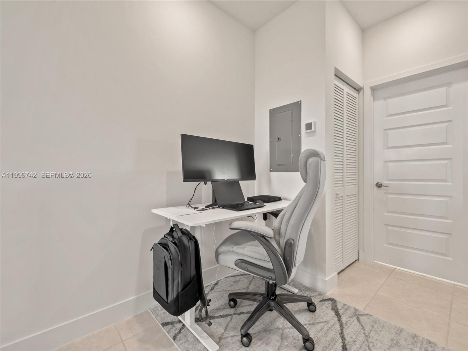 DOWNTOWN DORAL SOUTH PHAS - Residential Lease