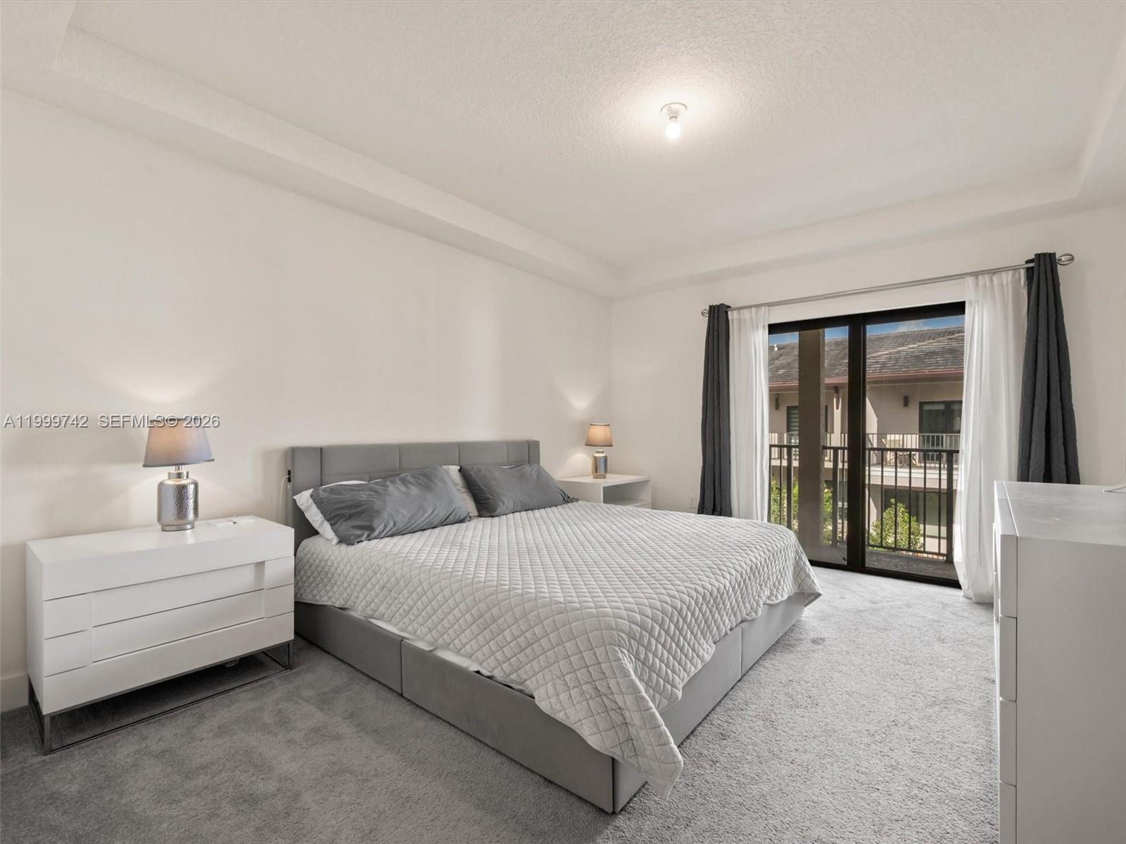 DOWNTOWN DORAL SOUTH PHAS - Residential Lease