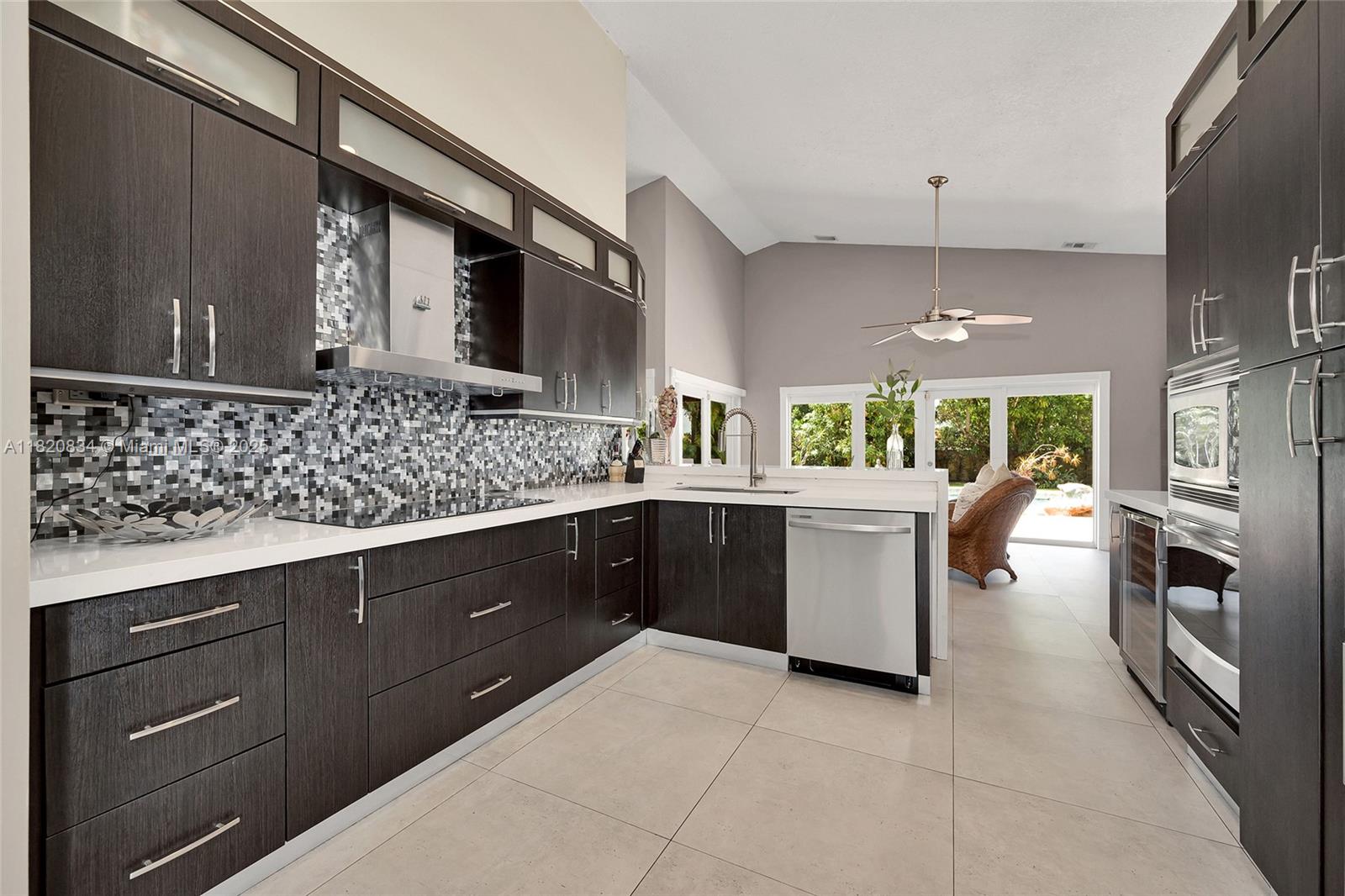 MIAMI LAKES-LAKE ELIZABETH - Residential