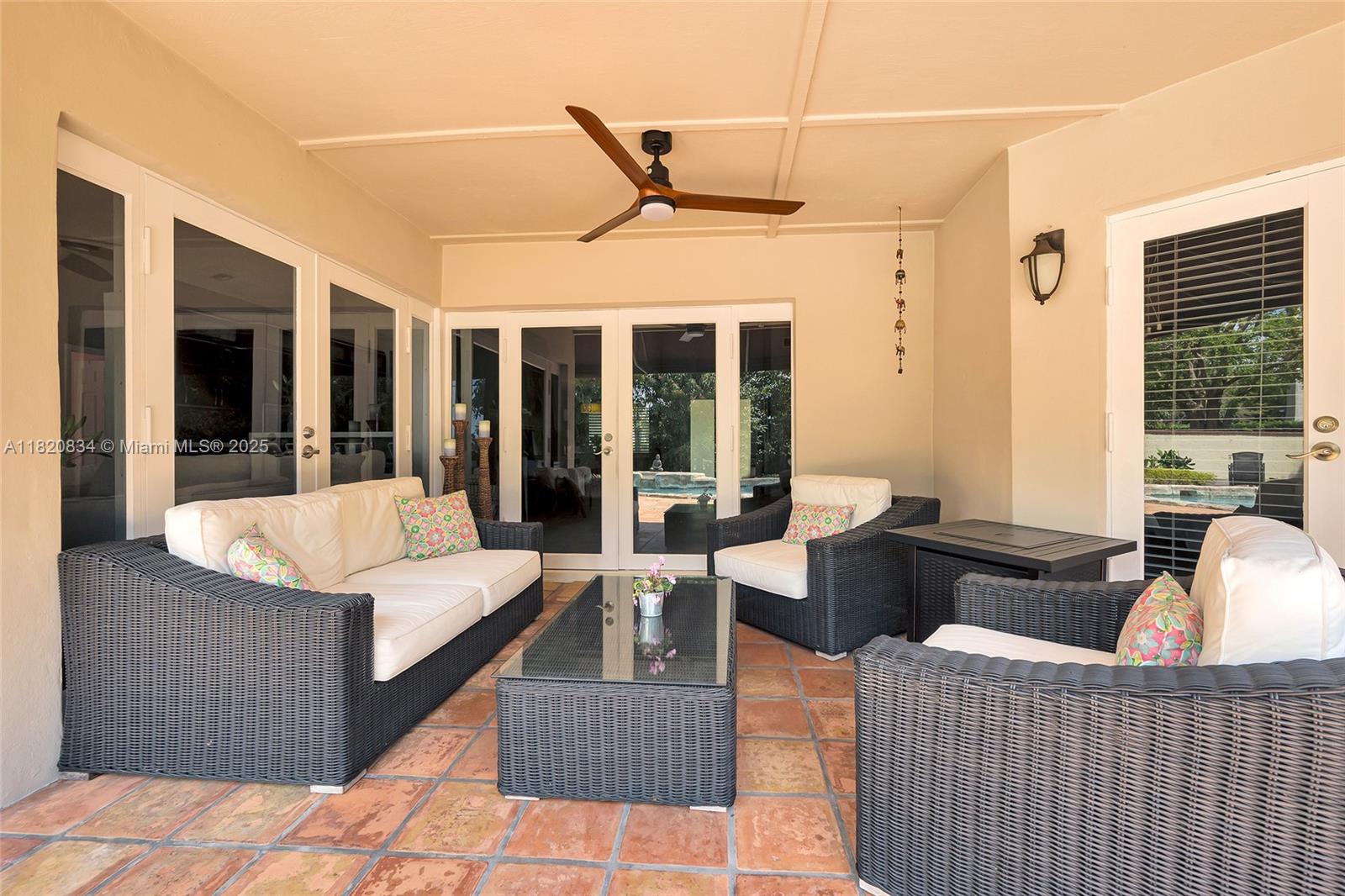 MIAMI LAKES-LAKE ELIZABETH - Residential