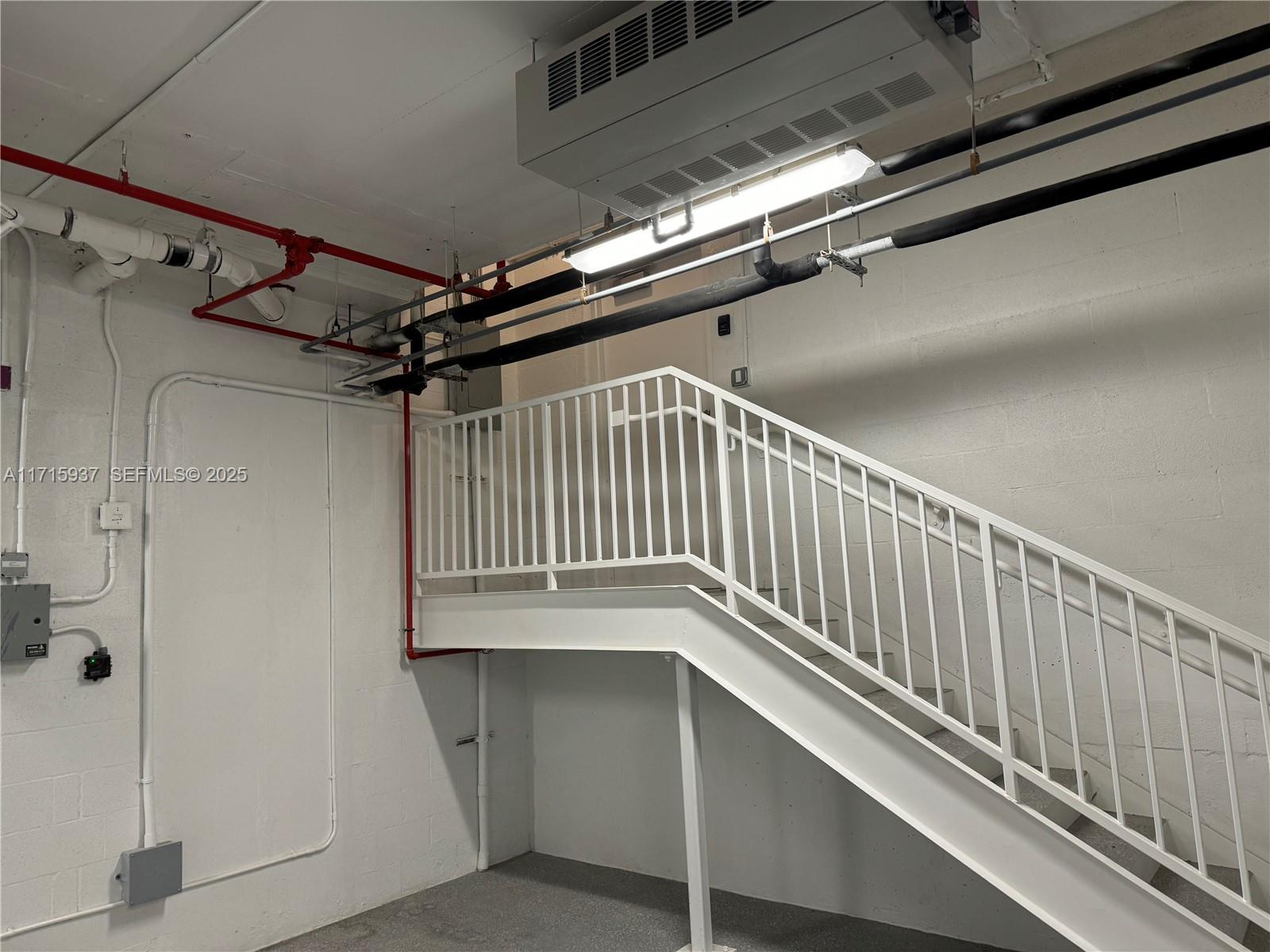 NORTH BISCAYNE BEACH AMEN - Residential