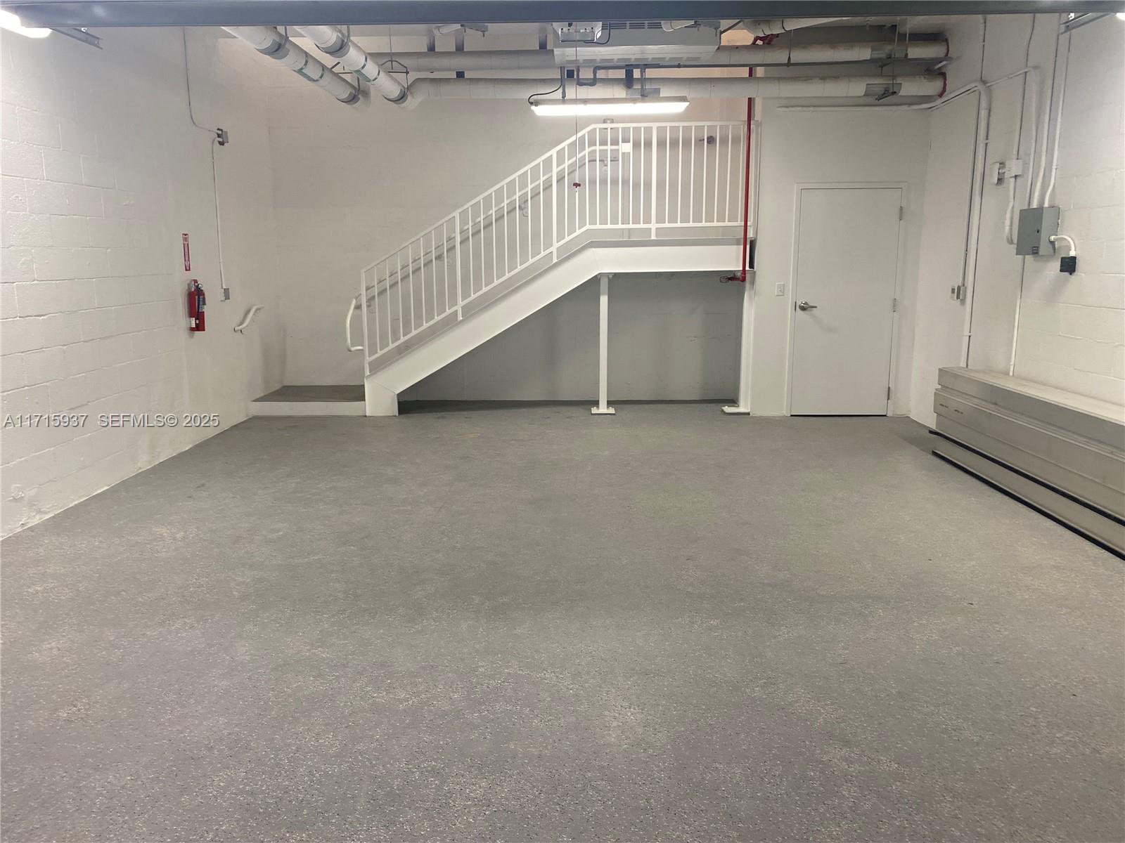 NORTH BISCAYNE BEACH AMEN - Residential