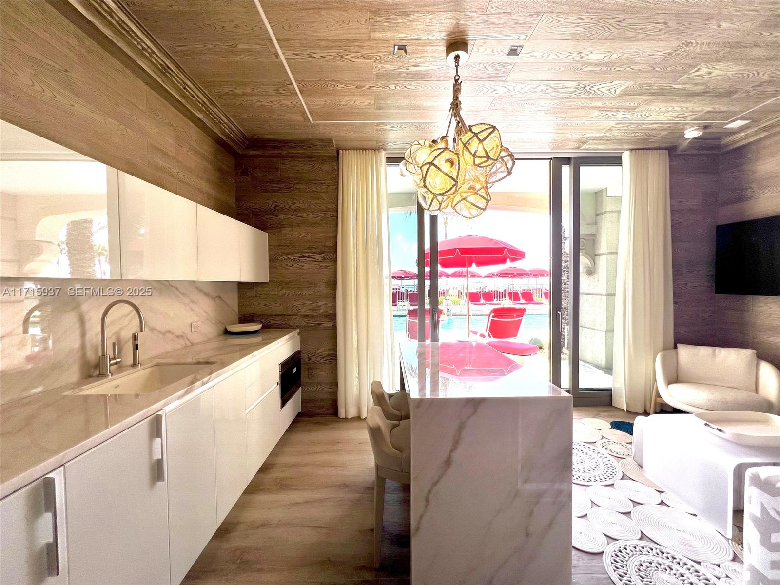 NORTH BISCAYNE BEACH AMEN - Residential