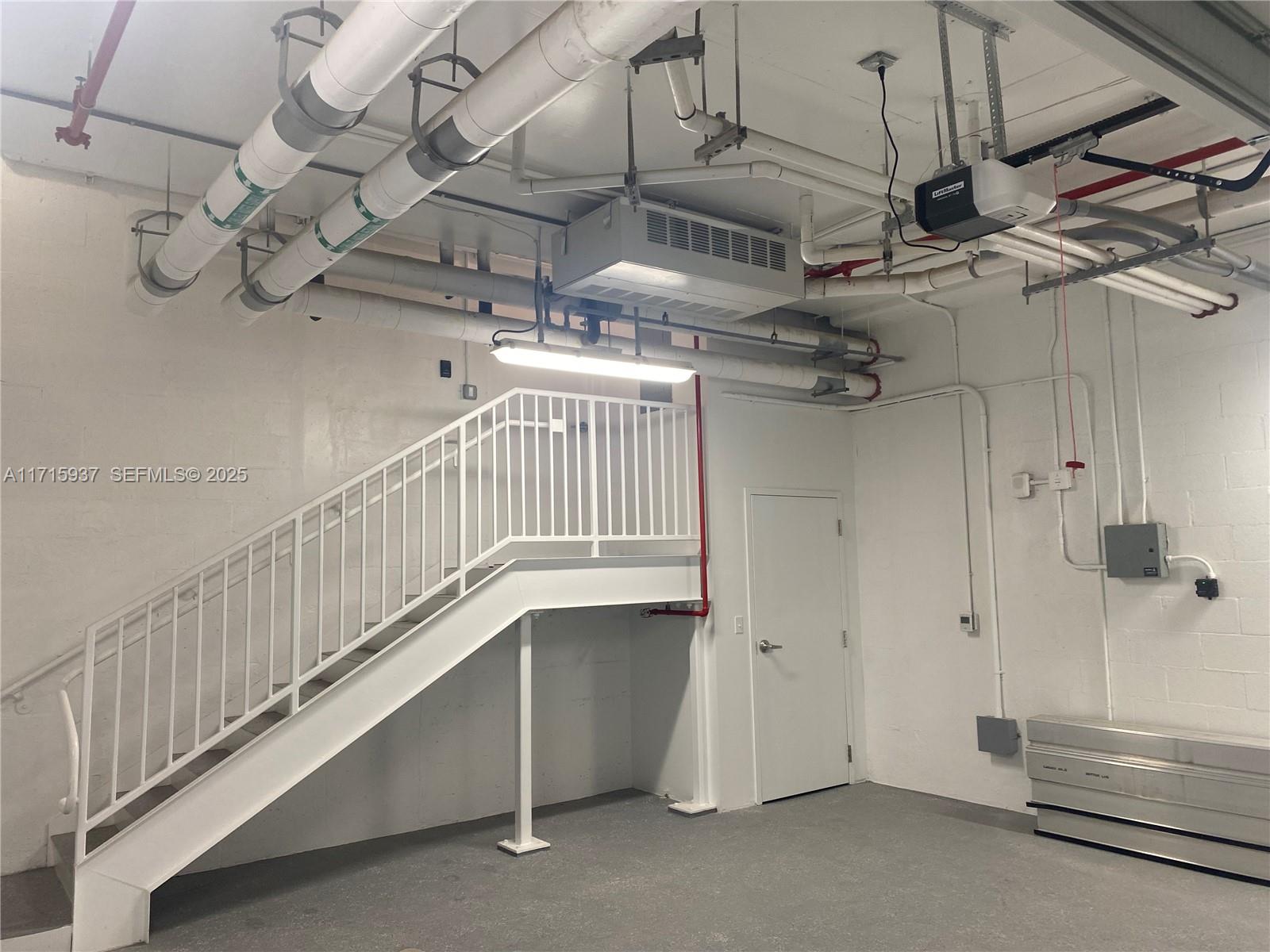 NORTH BISCAYNE BEACH AMEN - Residential