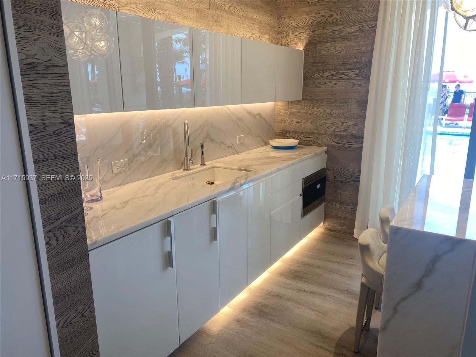 NORTH BISCAYNE BEACH AMEN - Residential