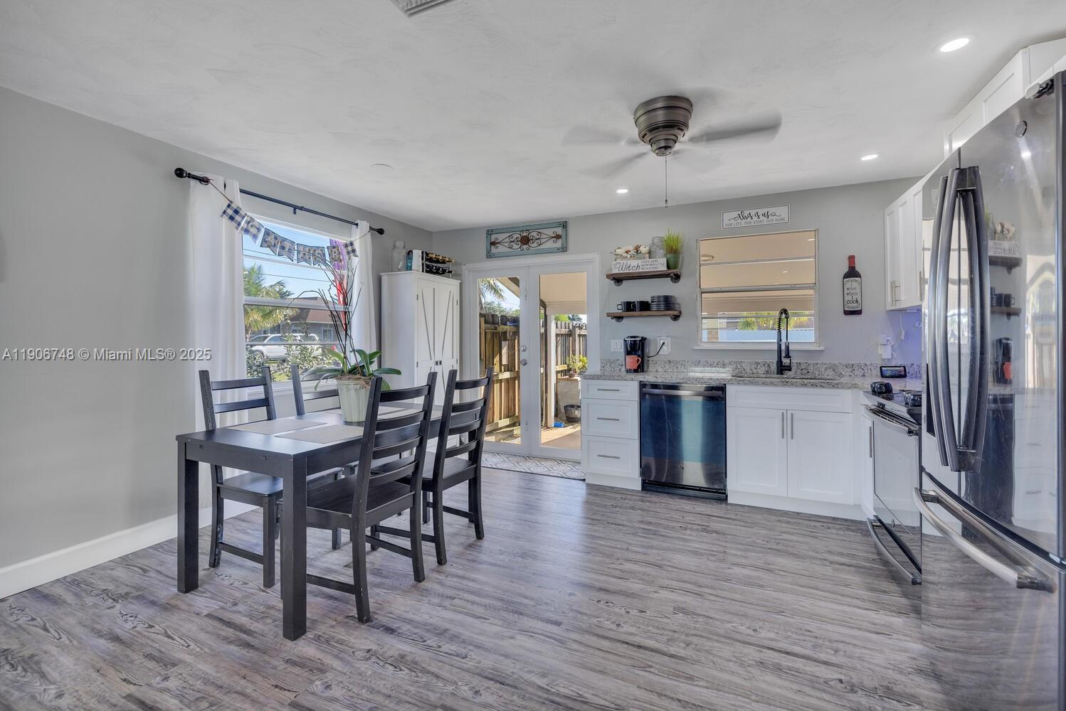 KINGS COURT - Residential