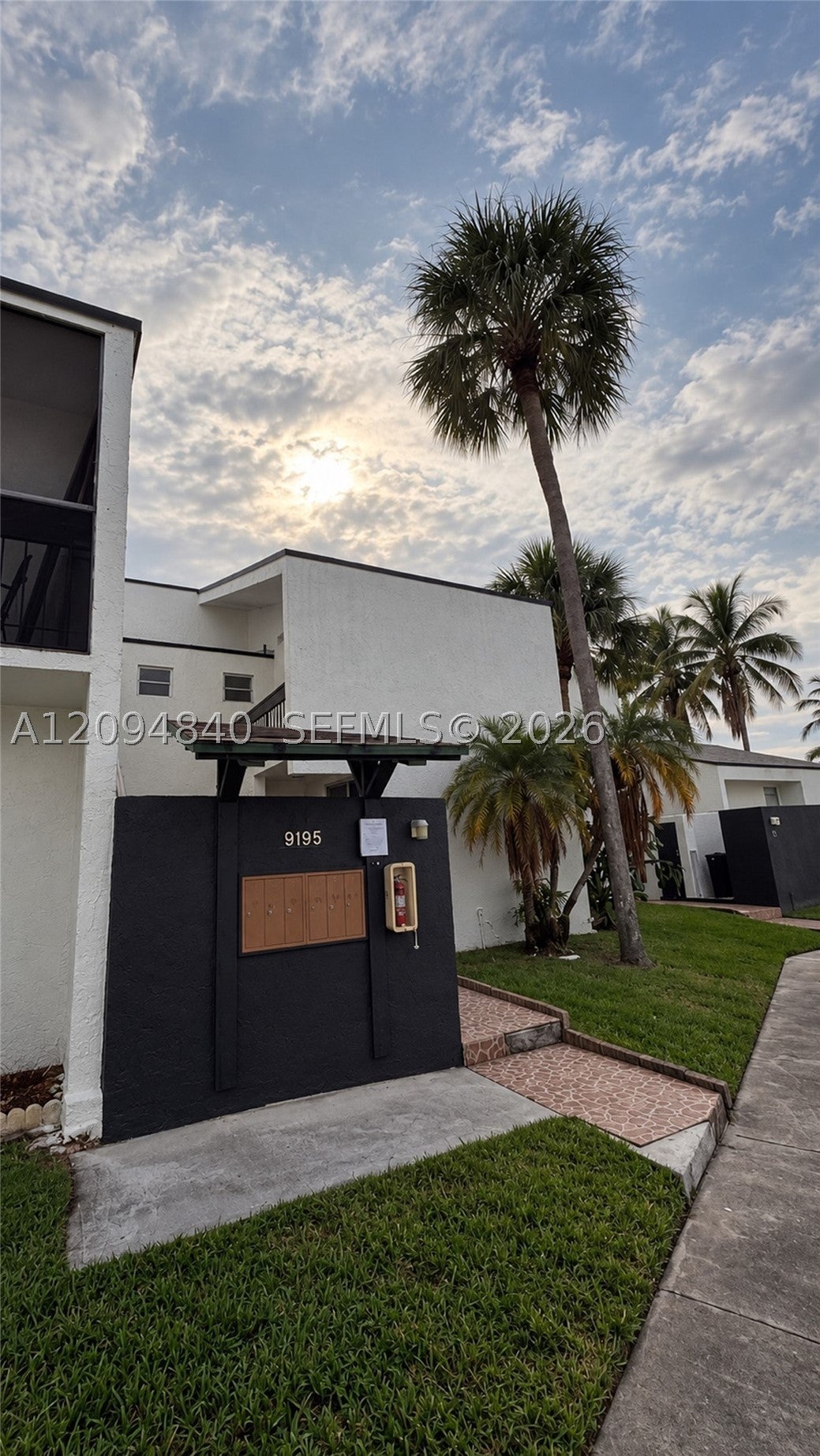 9195 Fontainebleau Blvd 4