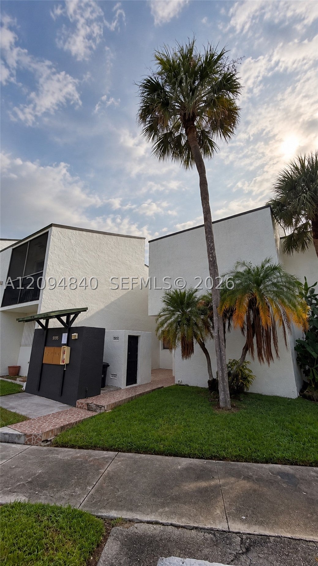 9195 Fontainebleau Blvd 4