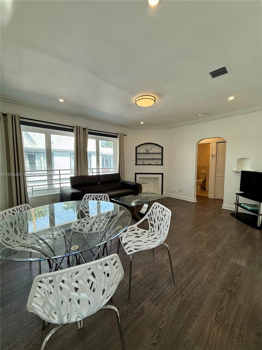 LINCOLN SUB - Residential Lease