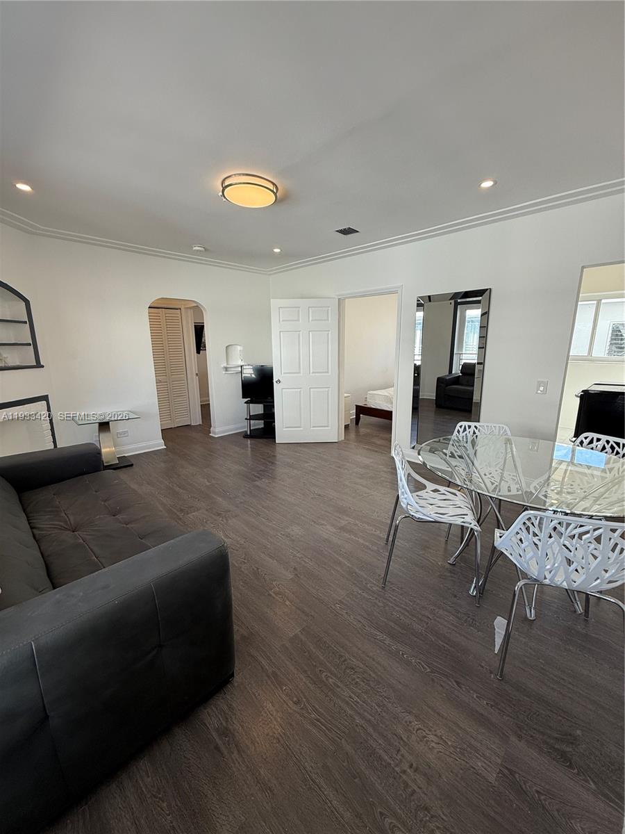 1538 Jefferson Ave 6