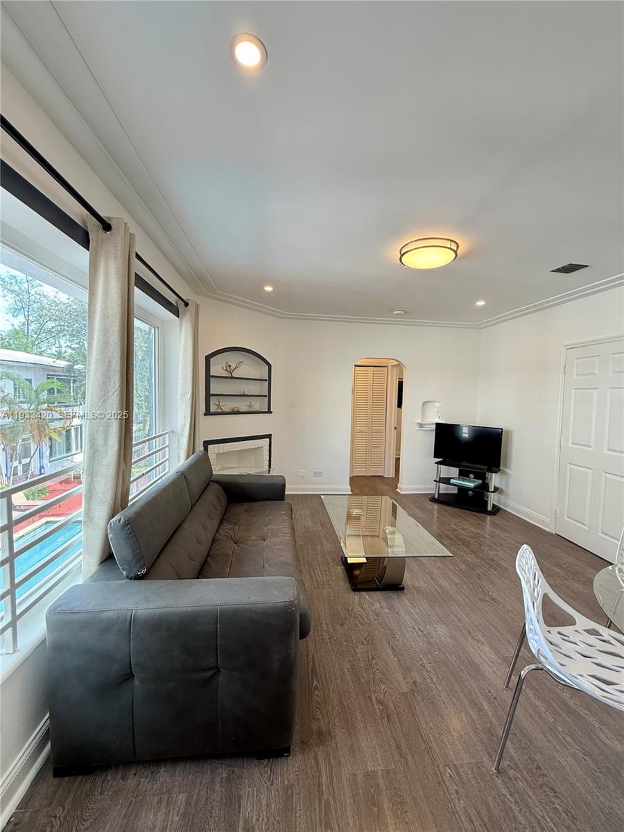 LINCOLN SUB - Residential Lease