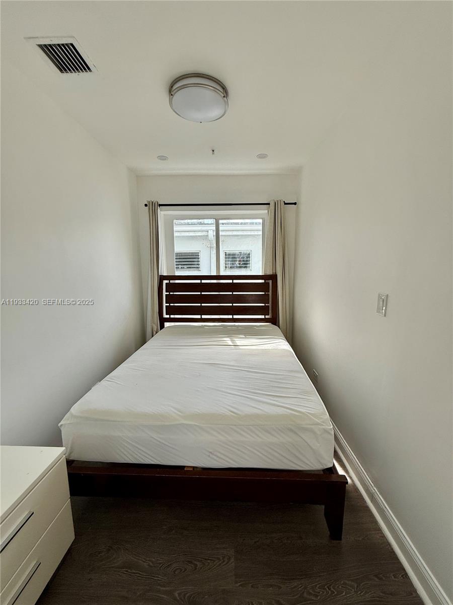 LINCOLN SUB - Residential Lease