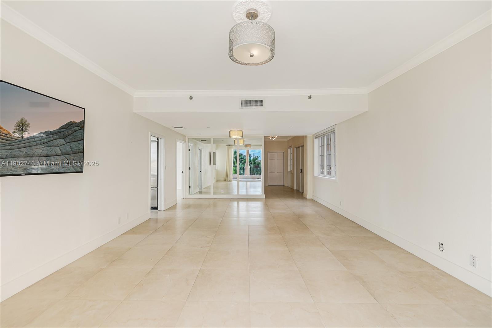 SEASIDE CONDO - Residential