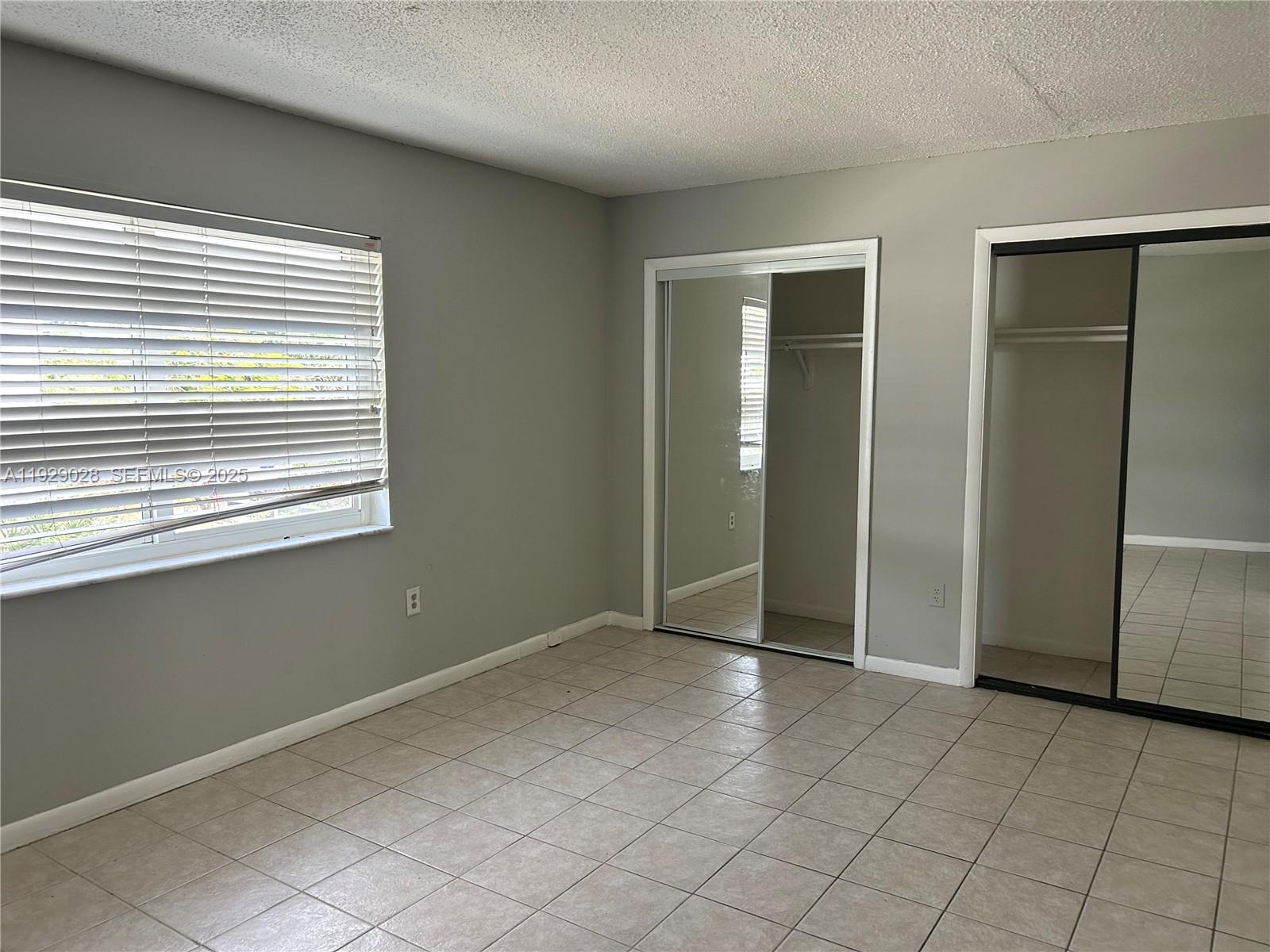 LAUDERDALE - Residential Lease