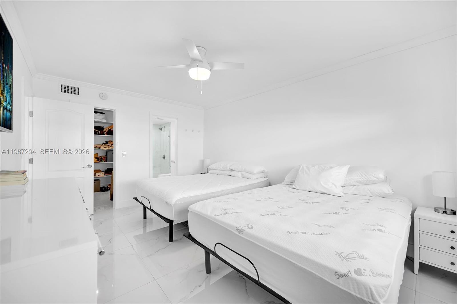 CASA PARADISO CO-OP - Residential