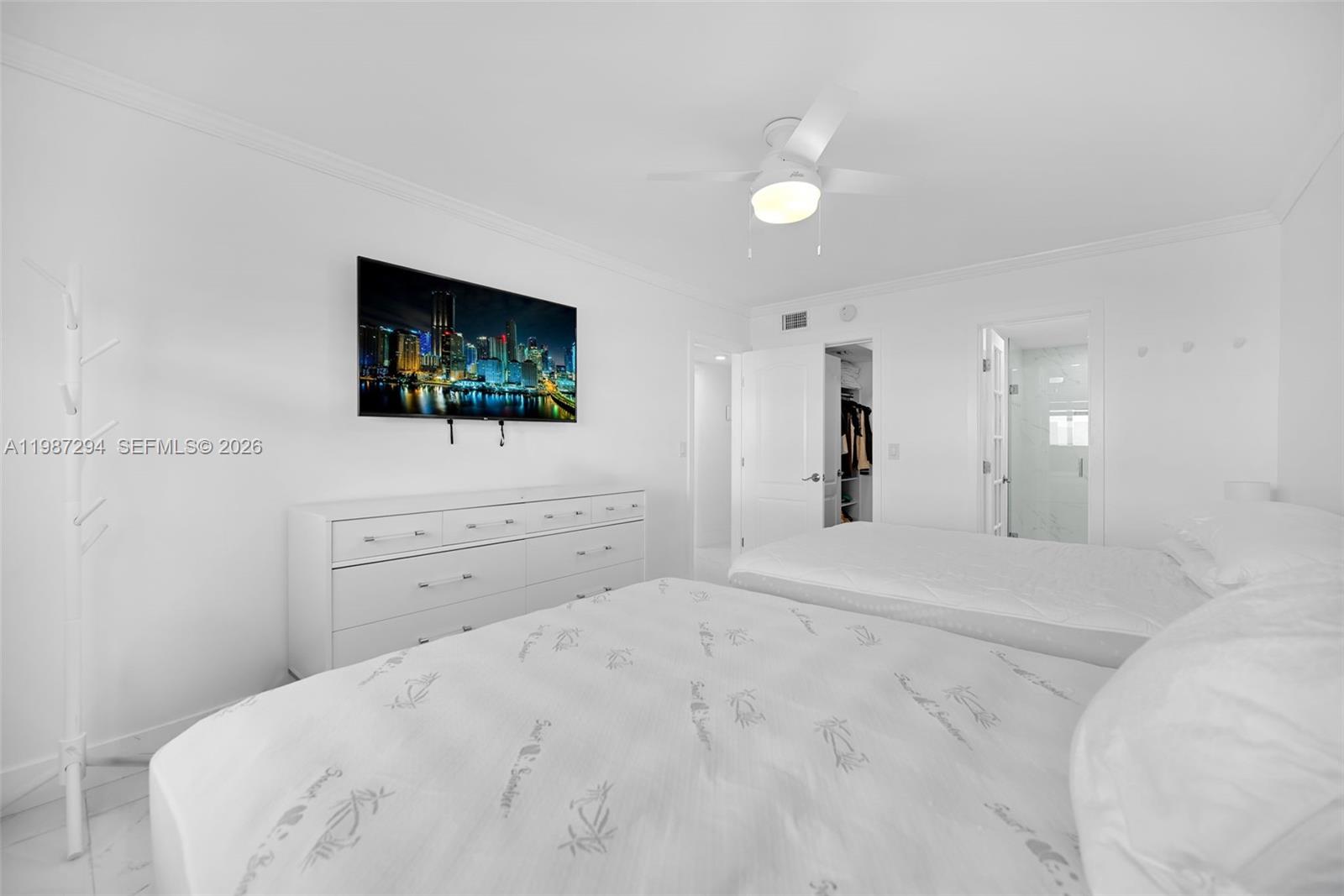 CASA PARADISO CO-OP - Residential