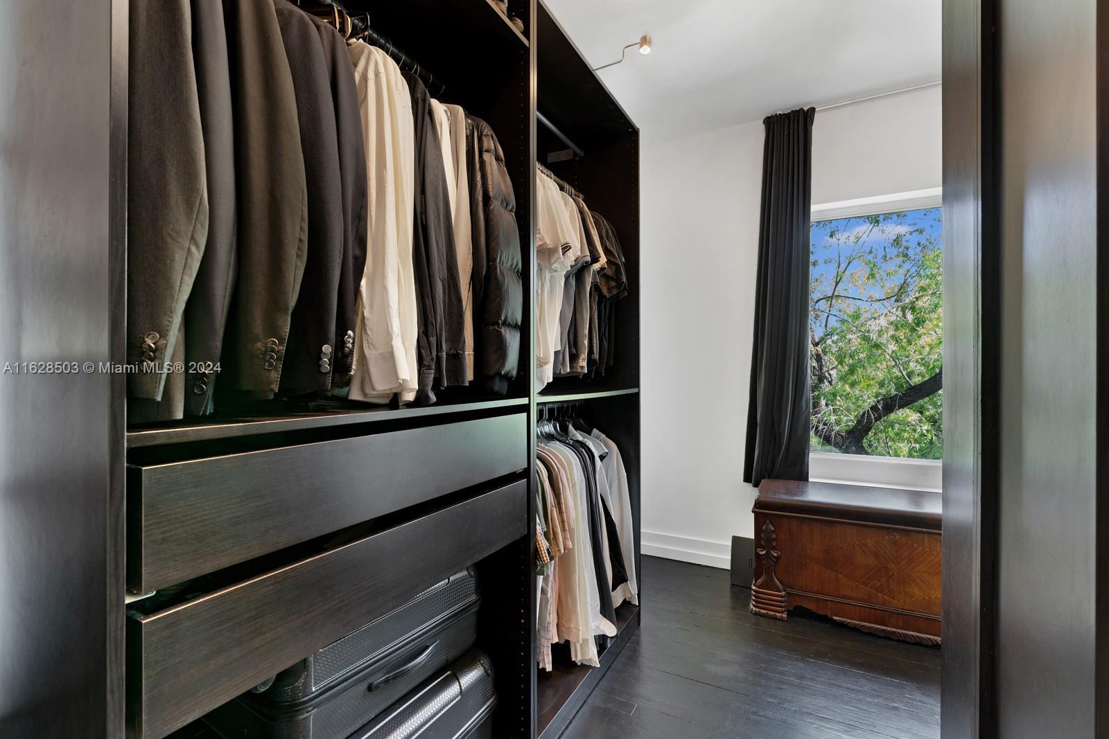 SURPRISE LAKE - Residential