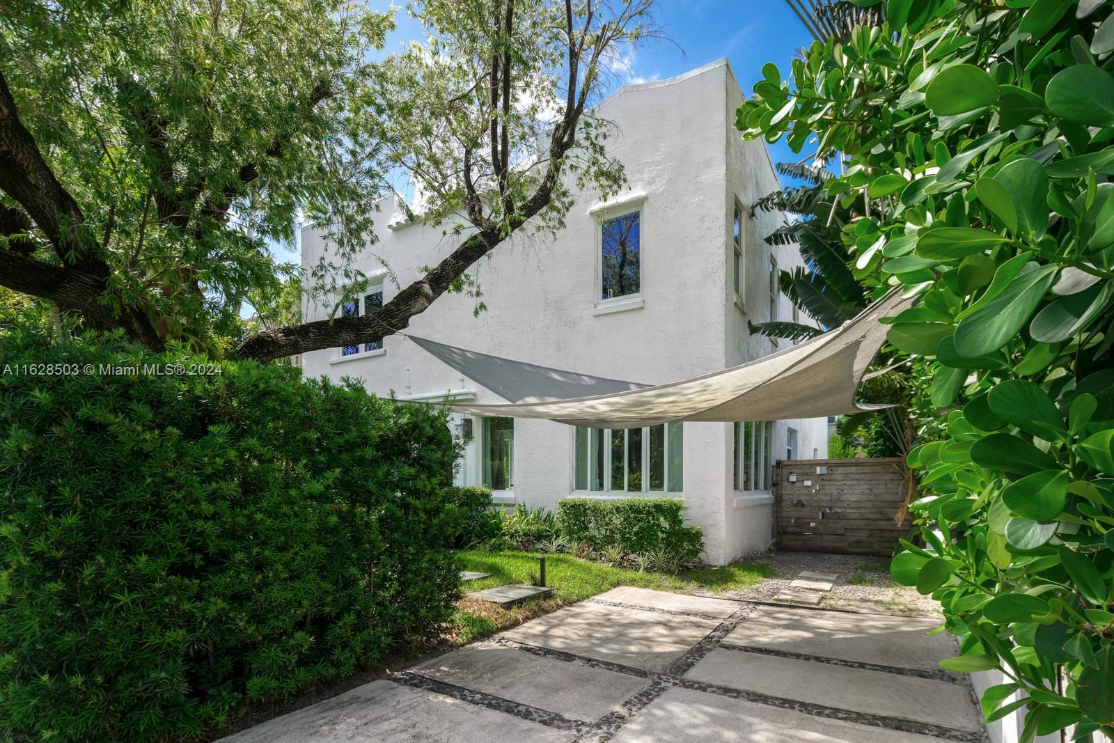 SURPRISE LAKE - Residential