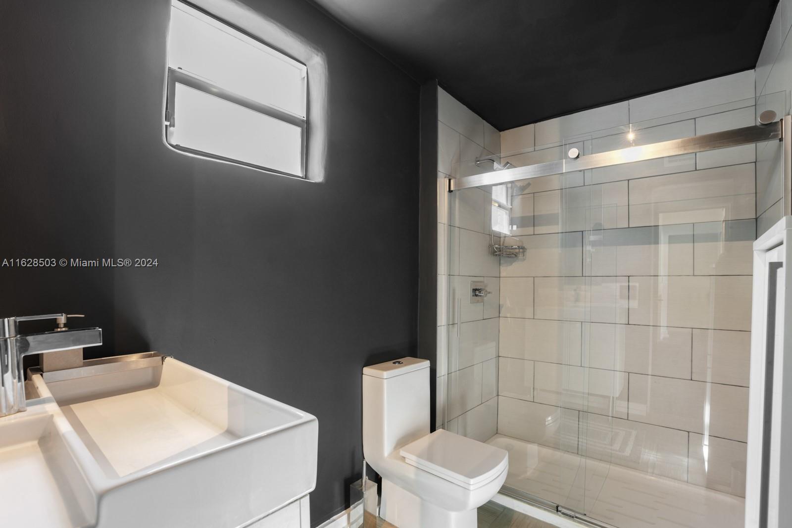 SURPRISE LAKE - Residential