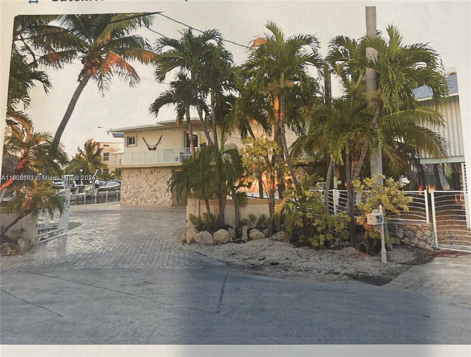 Address Not Disclosed, Key Largo, Monroe County, Florida - 4 Bedrooms  
3 Bathrooms - 