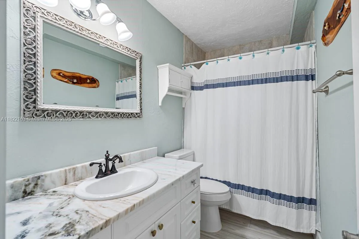 Key Largo, Florida 33037, United States, 4 Bedrooms Bedrooms, ,3 BathroomsBathrooms,Residential,Active,150518