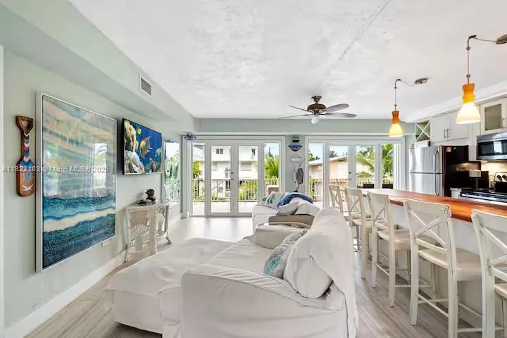 Key Largo, Florida 33037, United States, 4 Bedrooms Bedrooms, ,3 BathroomsBathrooms,Residential,Active,150518