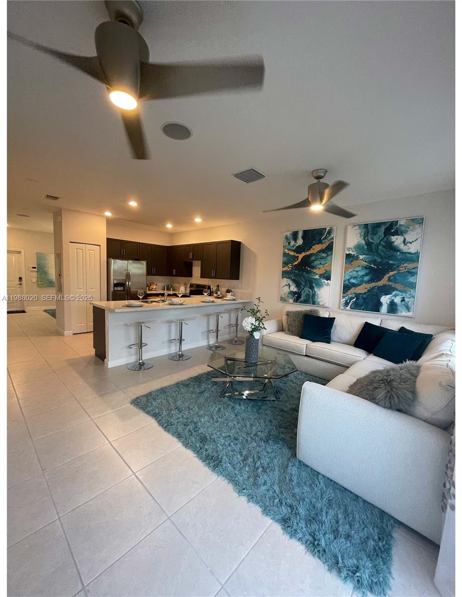 KEYS GATE RESIDENTIAL - Residential Lease