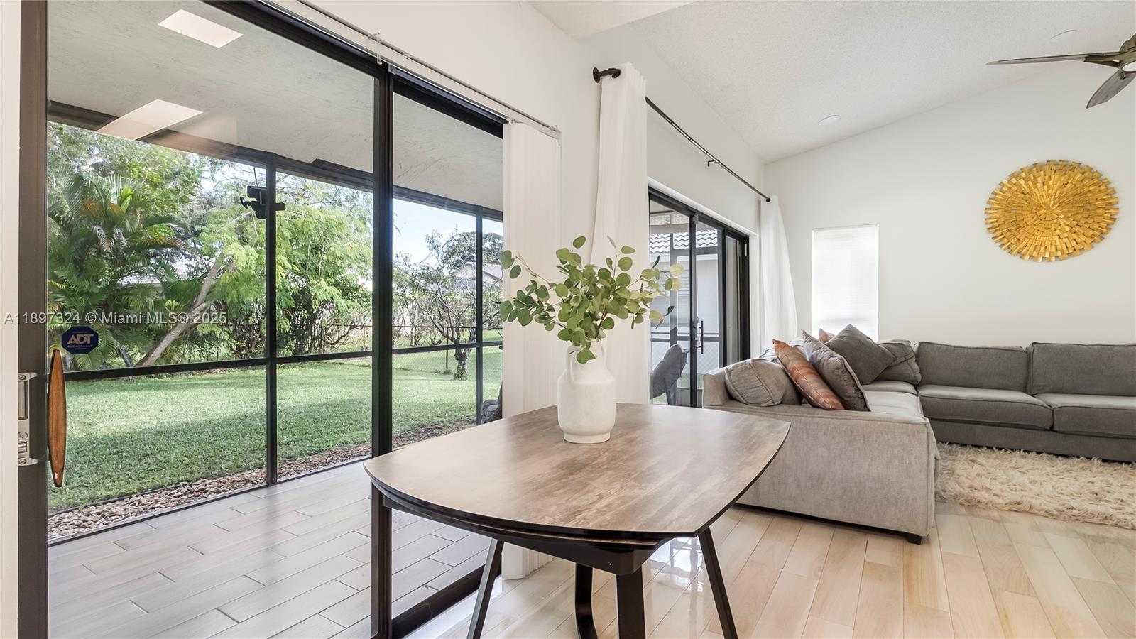 CROSSINGS - Residential