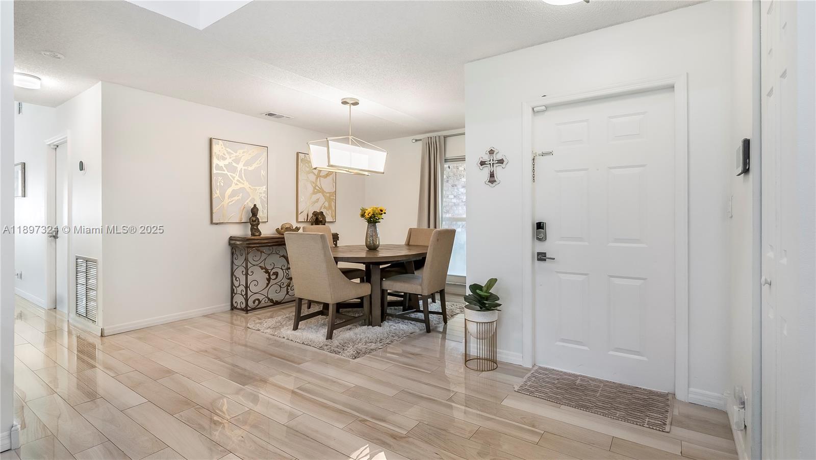 CROSSINGS - Residential