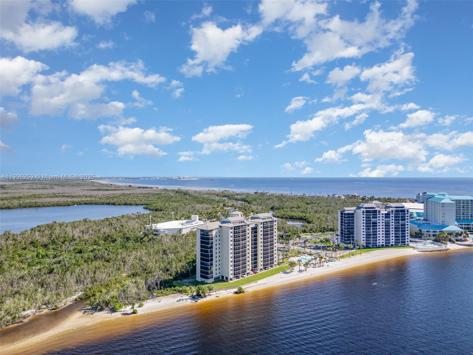 SANIBEL HARBOUR TOWER COND - Residential