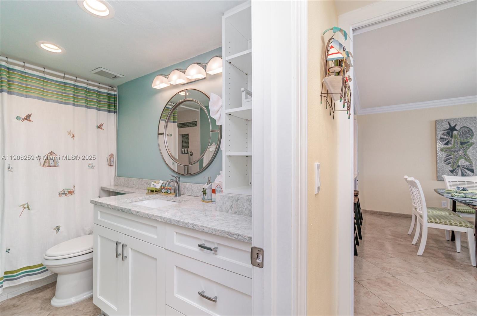 SANIBEL HARBOUR TOWER COND - Residential