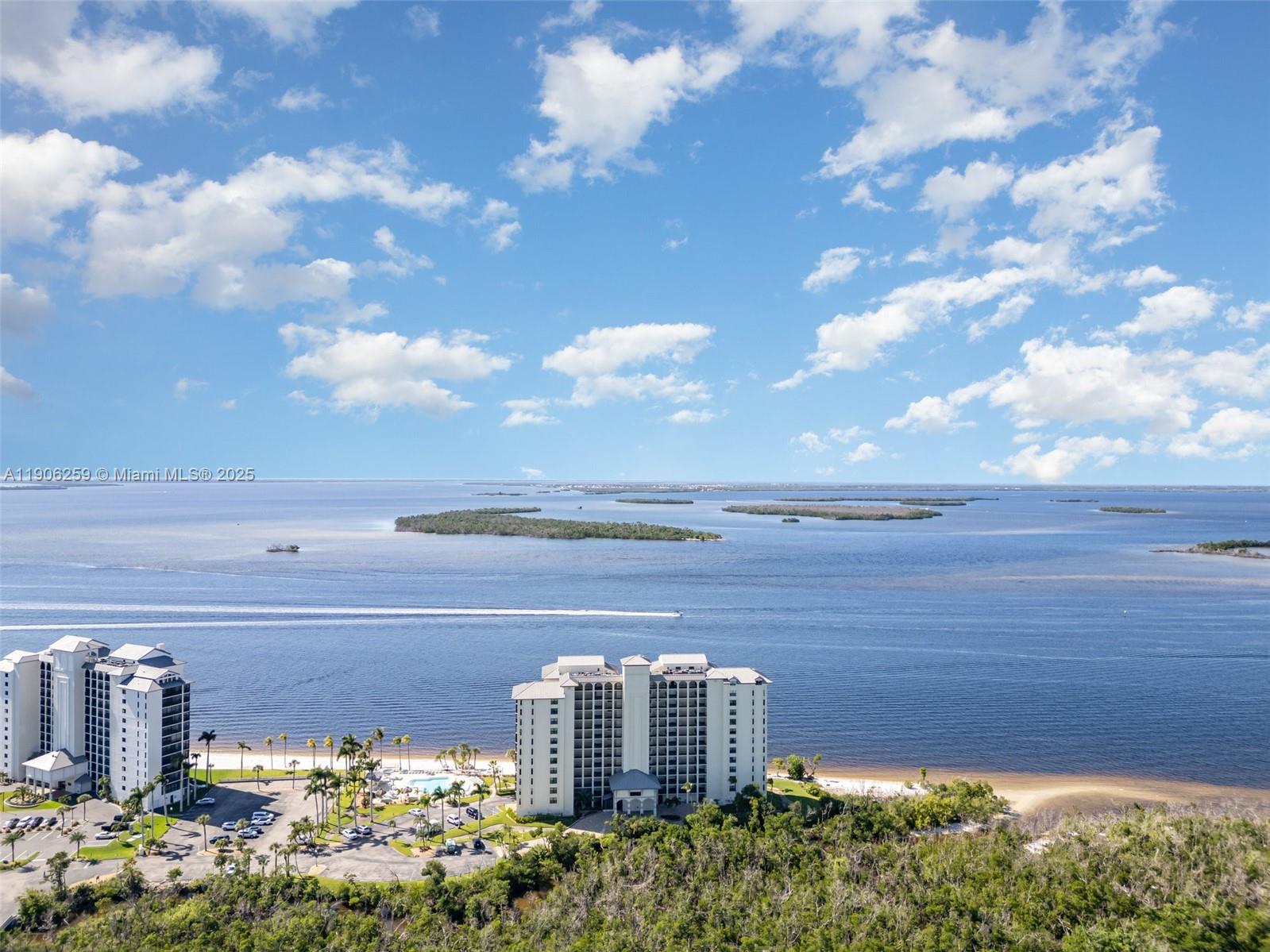 SANIBEL HARBOUR TOWER COND - Residential