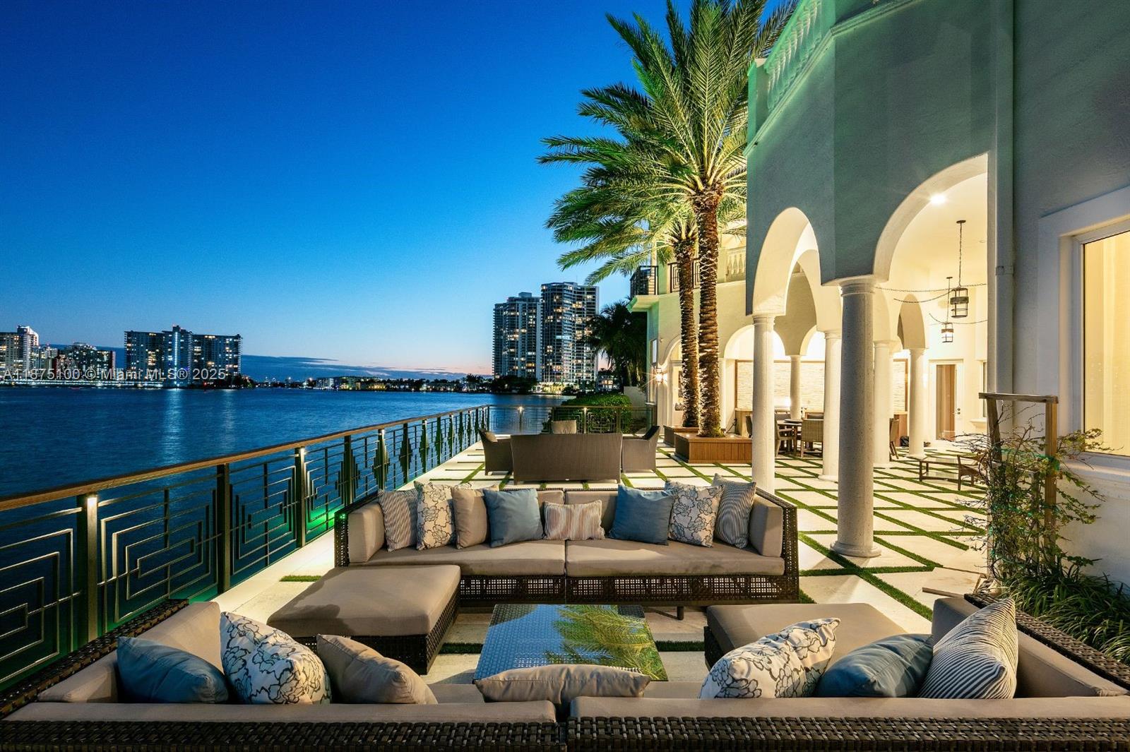 ISLAND ESTATES - Residential