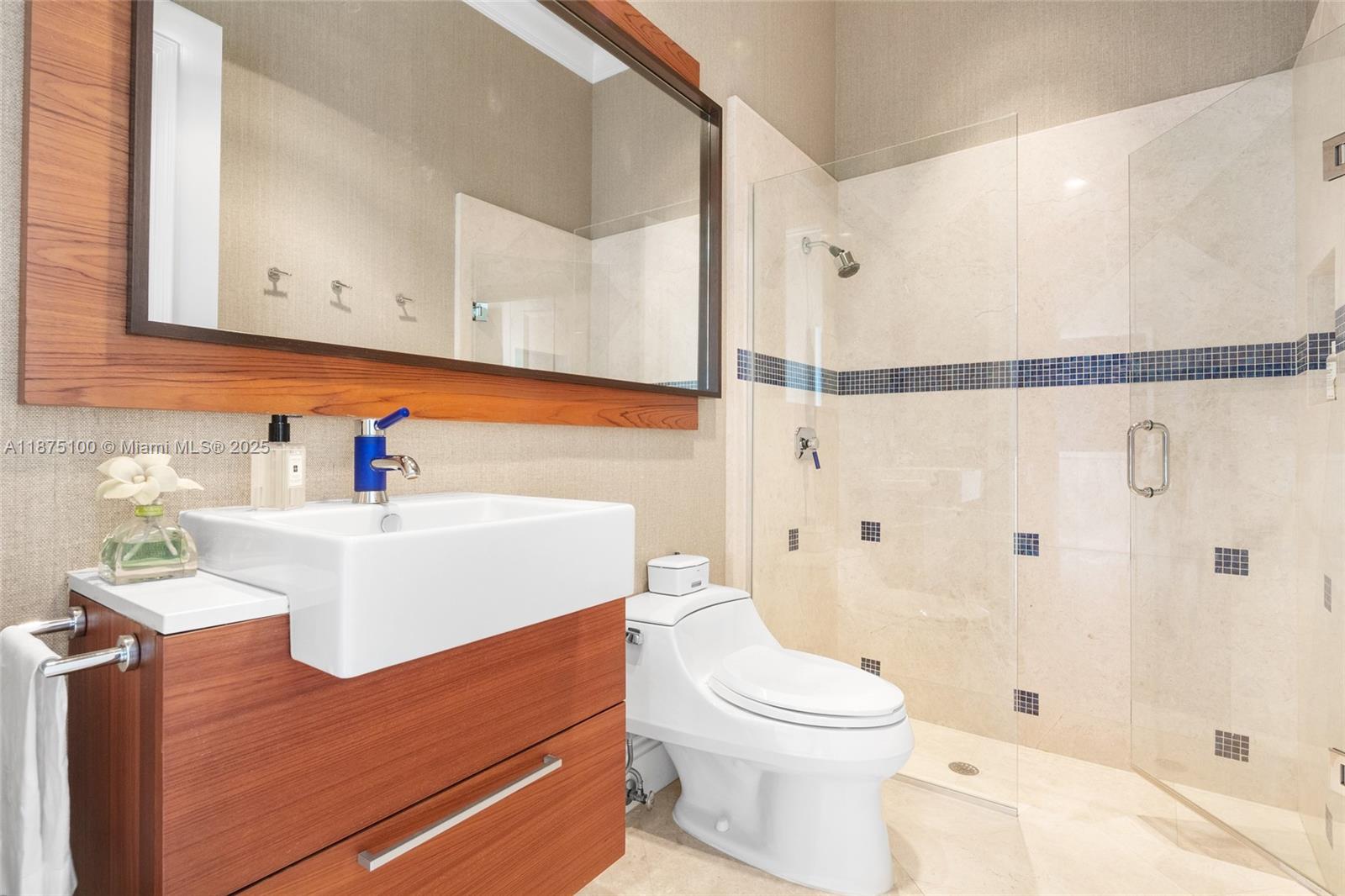 ISLAND ESTATES - Residential