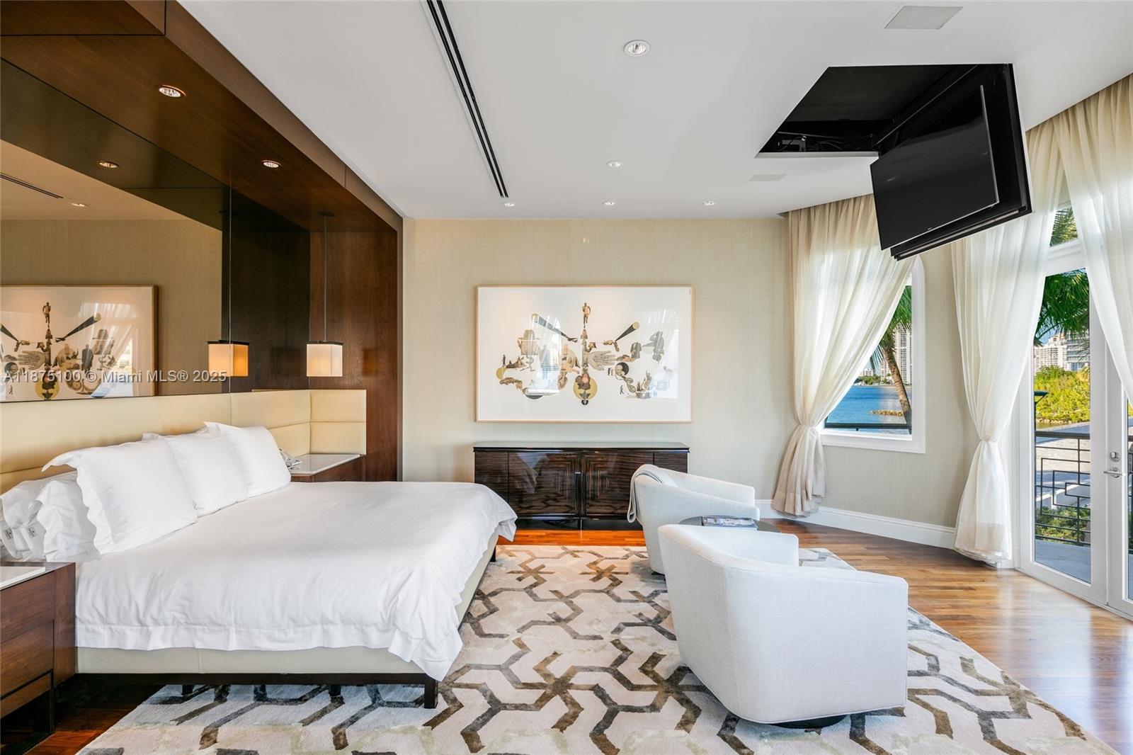 ISLAND ESTATES - Residential