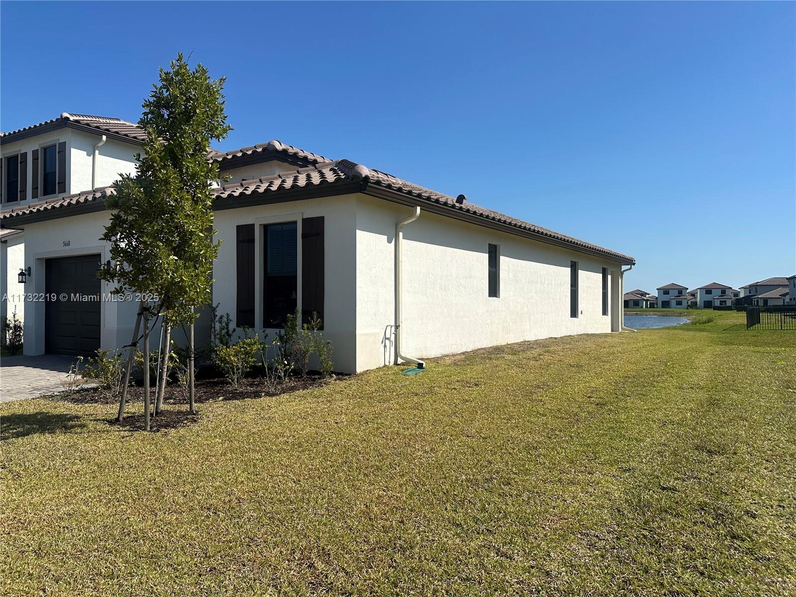 5668 Argento Dr, Ave Maria, Collier County, Florida - 2 Bedrooms  
2 Bathrooms - 