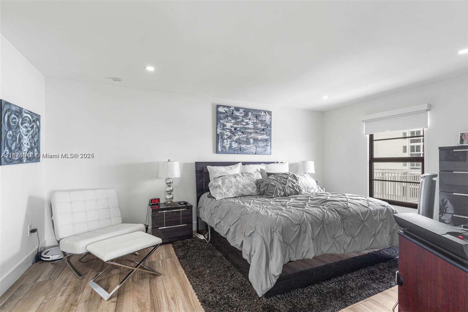 PILOT HOUSE CONDO - Residential