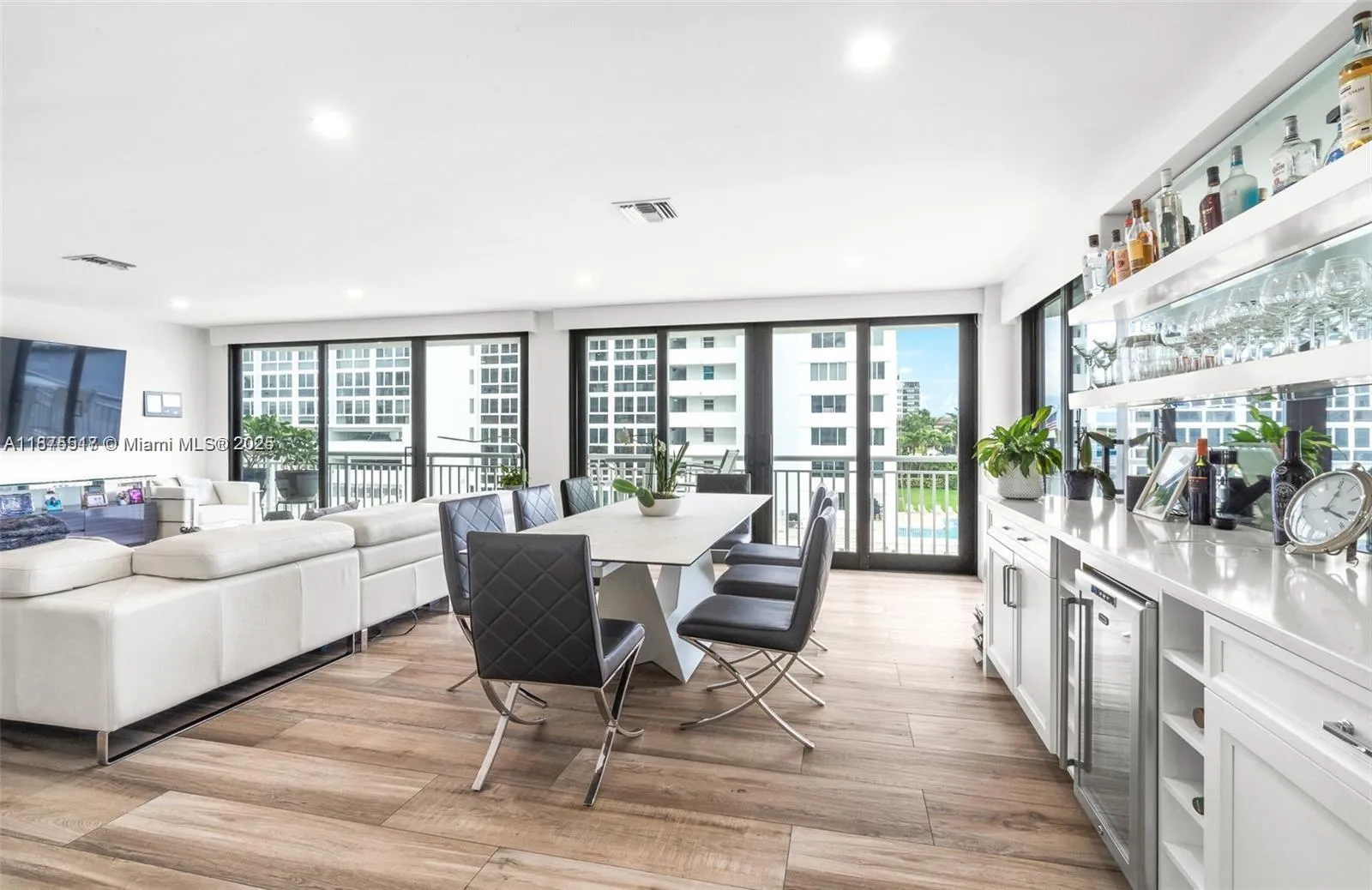 Fort Lauderdale, Florida 33308, United States, 2 Bedrooms Bedrooms, ,2 BathroomsBathrooms,Residential,Active,209775