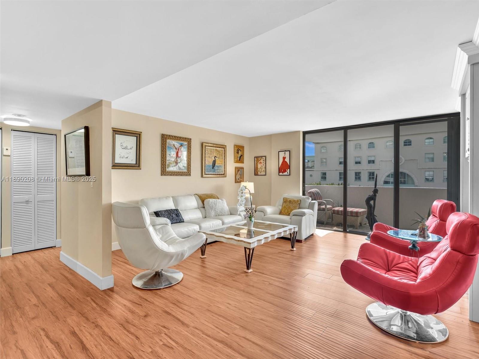 600 Biltmore Way 406