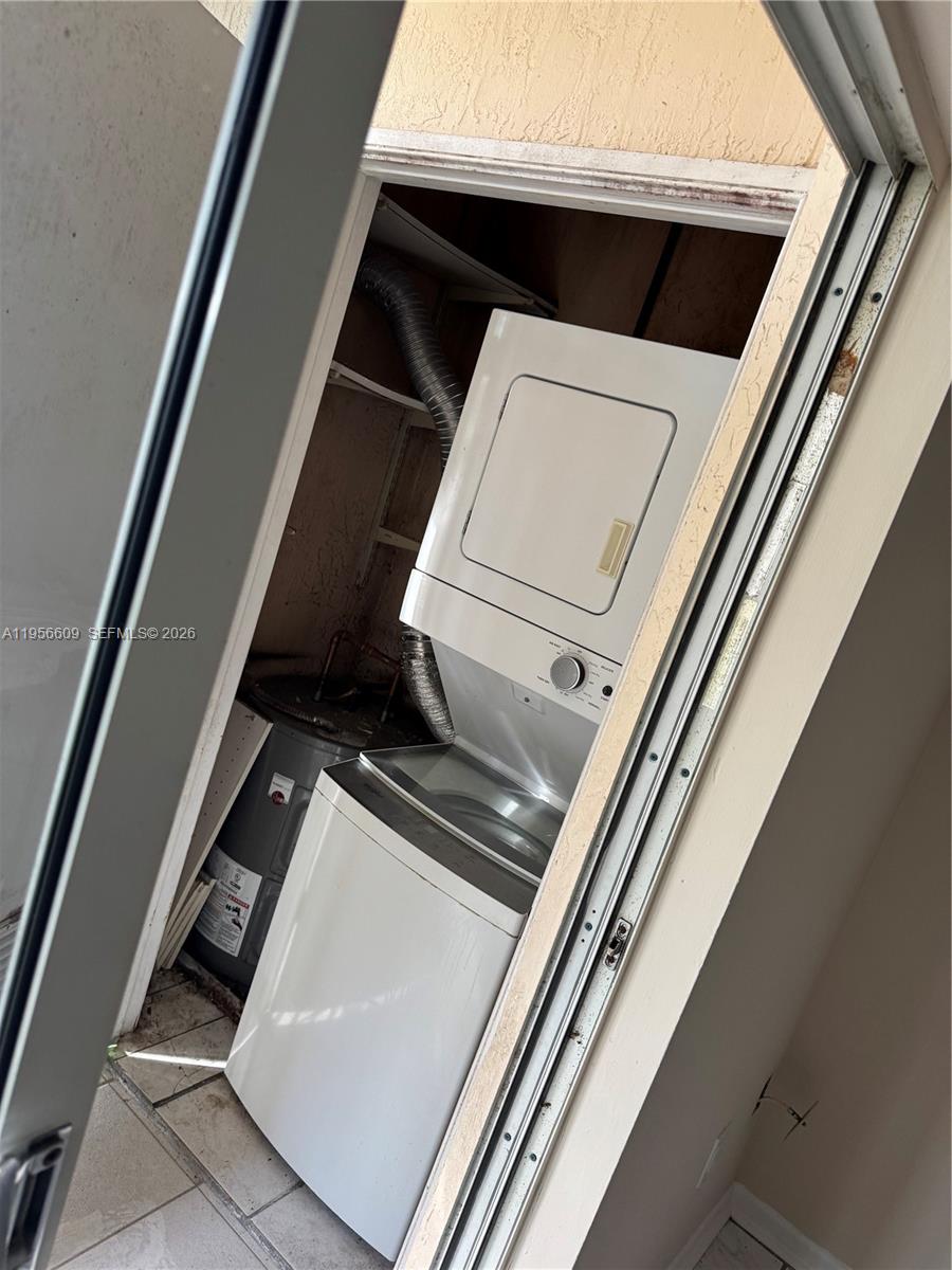 CHATEAU DE VILLE CONDO - Residential Lease