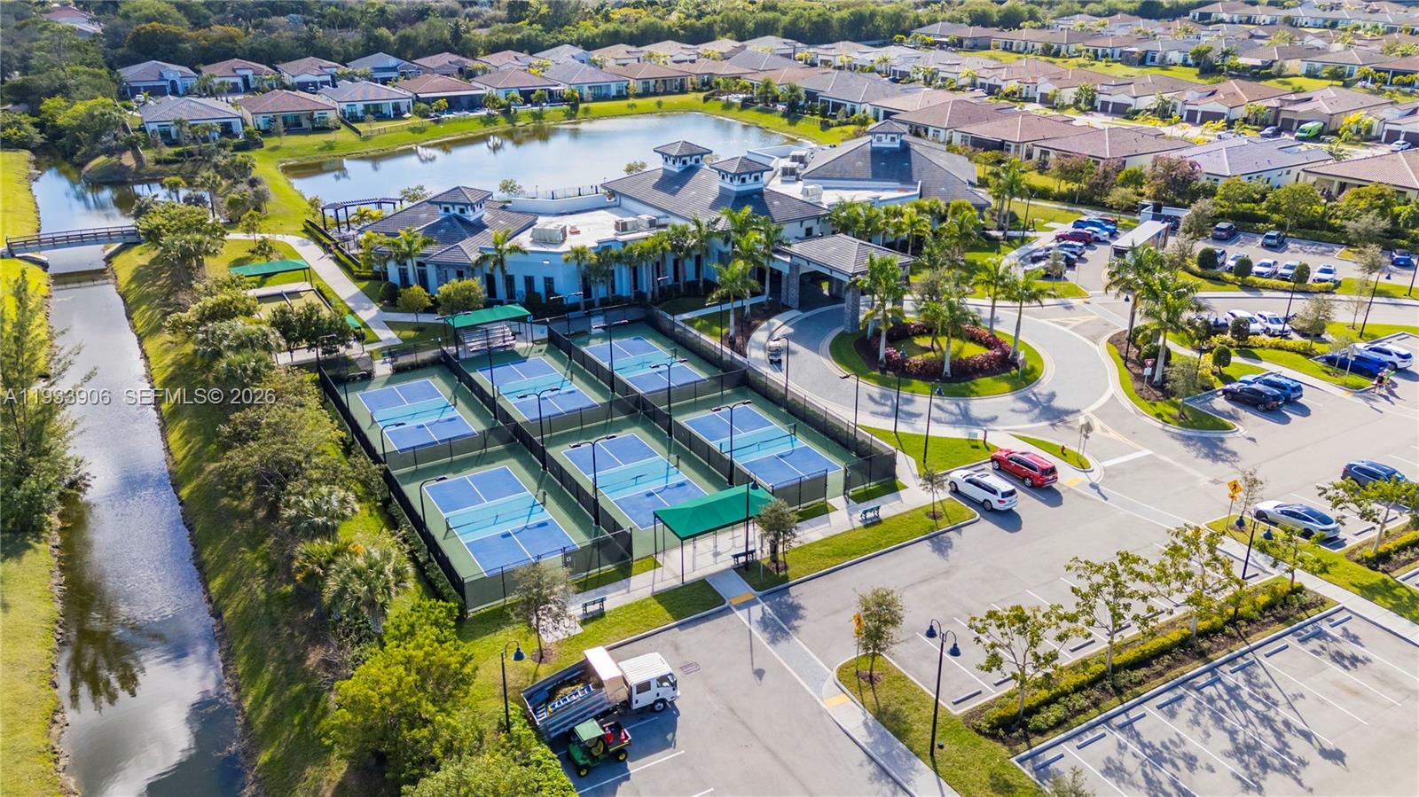 MCJUNKIN FARMS PLAT - Residential