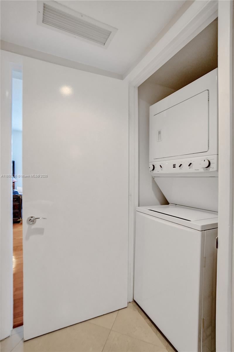 BEACH CLUB CONDO - Residential